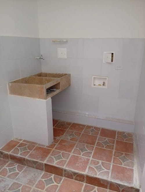 Apartamento en arriendo en Las Violetas, Medellín, 35 m² · foto 2 de 5