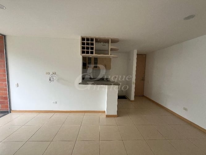 Apartamento en arriendo en Loma Del Indio, Medellín, 78 m² · foto 5 de 24