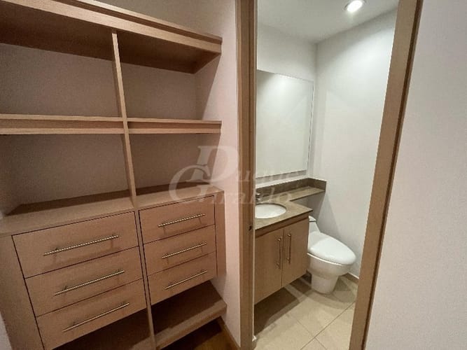 Apartamento en arriendo en Loma Del Indio, Medellín, 78 m² · foto 12 de 24