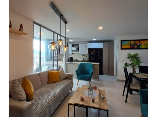 Apartamento de 3 alcobas en venta en El Esmeraldal, Envigado, 101 m² · foto 2 de 8