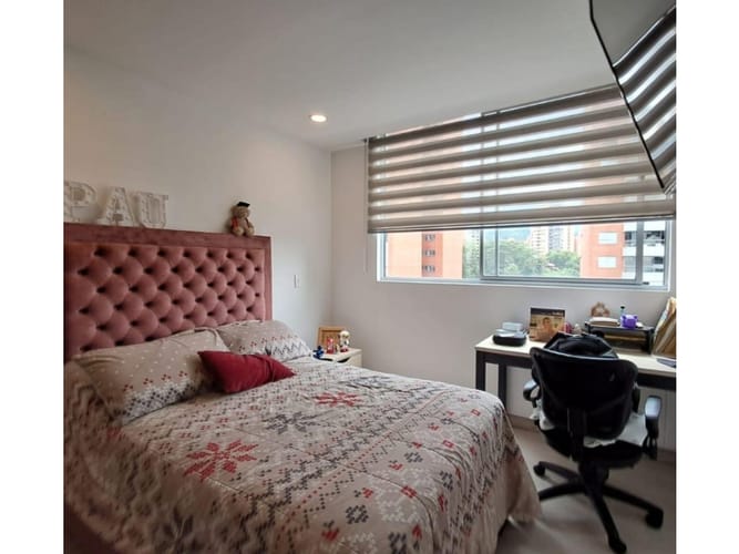 Apartamento de 3 alcobas en venta en El Esmeraldal, Envigado, 101 m² · foto 5 de 8