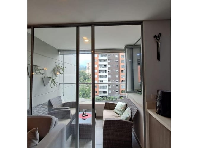 Apartamento de 3 alcobas en venta en El Esmeraldal, Envigado, 101 m² · foto 7 de 8