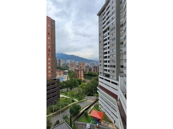 Apartamento de 3 alcobas en venta en El Esmeraldal, Envigado, 101 m² · foto 8 de 8