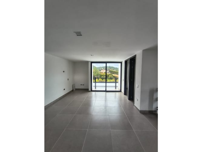 Apartamento de 2 alcobas en arriendo en Las Palmas, Envigado, 130 m² · foto 3 de 12
