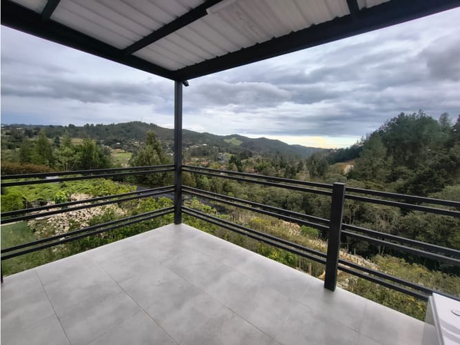 Apartamento de 2 alcobas en arriendo en Las Palmas, Envigado, 130 m² · foto 11 de 12