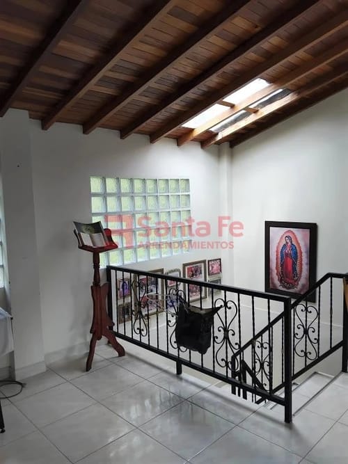 Casa de 4 alcobas en arriendo en La Bermejala, La Estrella, 550 m² · foto 9 de 10