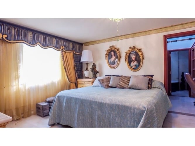 Casa de 4 alcobas en venta en Altos Del Poblado, Medellín, 912 m² · foto 17 de 24