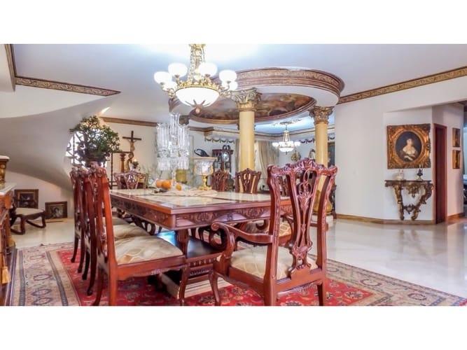 Casa de 4 alcobas en venta en Altos Del Poblado, Medellín, 912 m² · foto 20 de 24