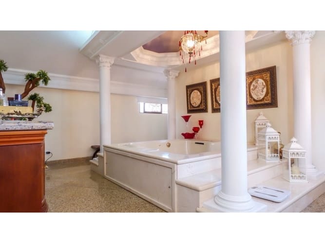 Casa de 4 alcobas en venta en Altos Del Poblado, Medellín, 912 m² · foto 24 de 24