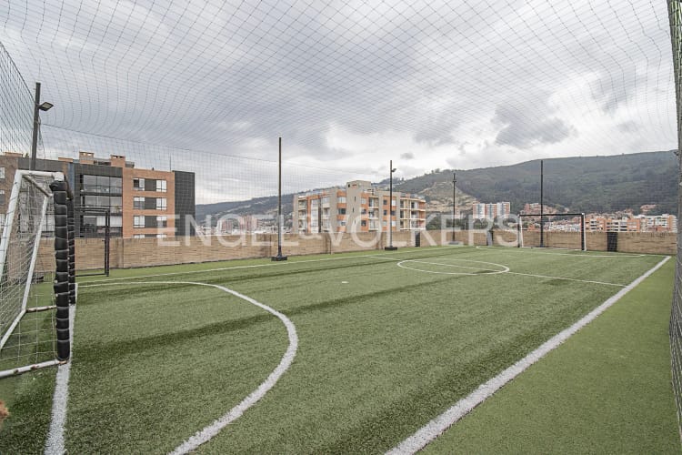 Apartamento de 2 alcobas en venta en Cedritos, Bogotá, 80 m² · foto 13 de 19