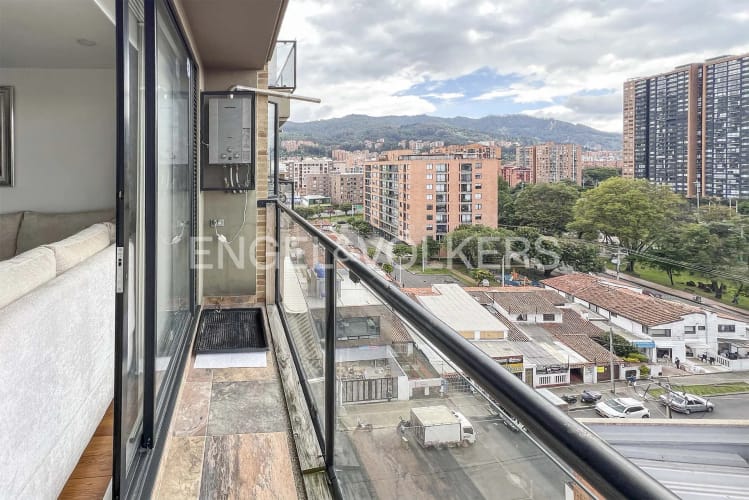 Apartamento de 2 alcobas en venta en Cedritos, Bogotá, 80 m² · foto 3 de 19