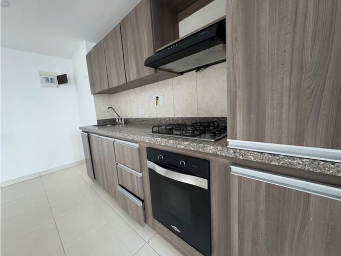 Apartamento de 3 alcobas en venta en Calle Del Banco, Sabaneta, 75 m² · foto 3 de 9