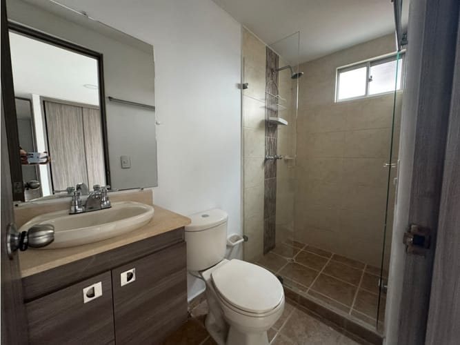Apartamento de 3 alcobas en venta en Calle Del Banco, Sabaneta, 75 m² · foto 7 de 9