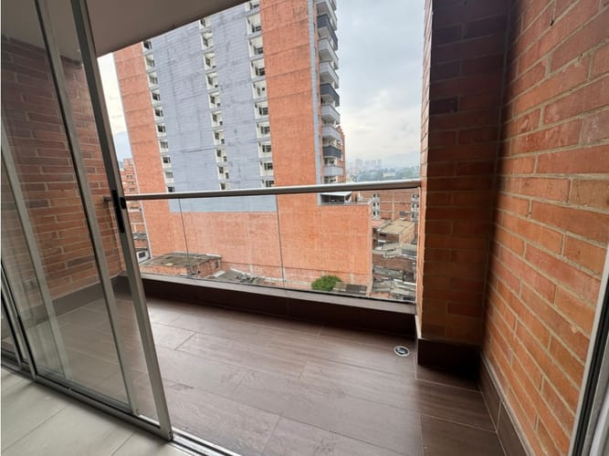 Apartamento de 3 alcobas en venta en Calle Del Banco, Sabaneta, 75 m² · foto 9 de 9