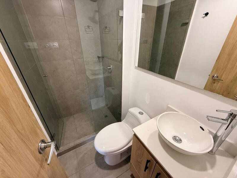Apartamento de 2 alcobas en arriendo en Chipre, Rionegro, 82 m² · foto 10 de 14