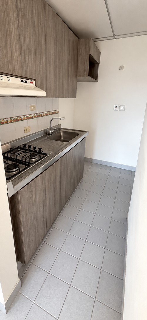 Apartamento de 2 alcobas en venta en Pinar De Suba, Bogotá, 49 m² · foto 2 de 7