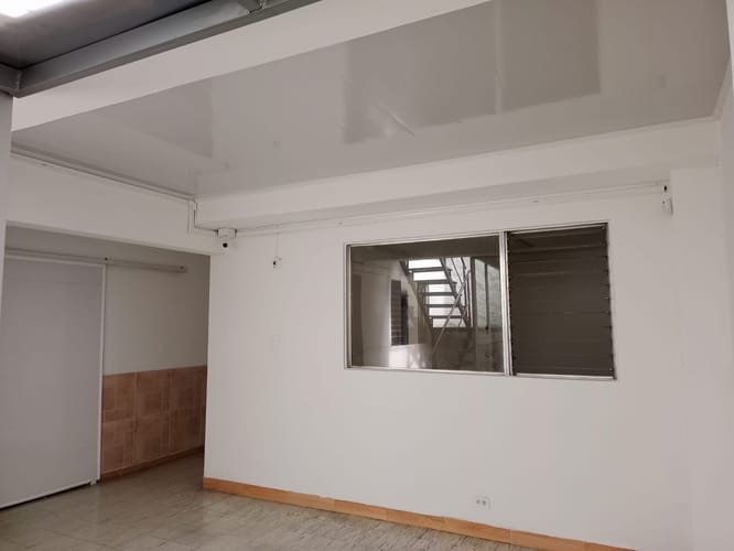 Casa de 4 alcobas en arriendo en Laureles, Medellín, 270 m² · foto 3 de 13