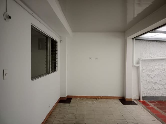 Casa de 4 alcobas en arriendo en Laureles, Medellín, 270 m² · foto 7 de 13