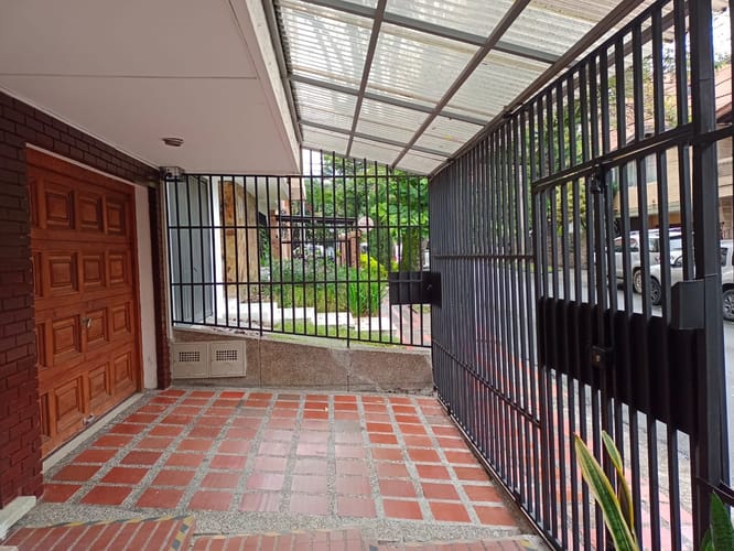 Casa de 4 alcobas en arriendo en Laureles, Medellín, 270 m² · foto 12 de 13