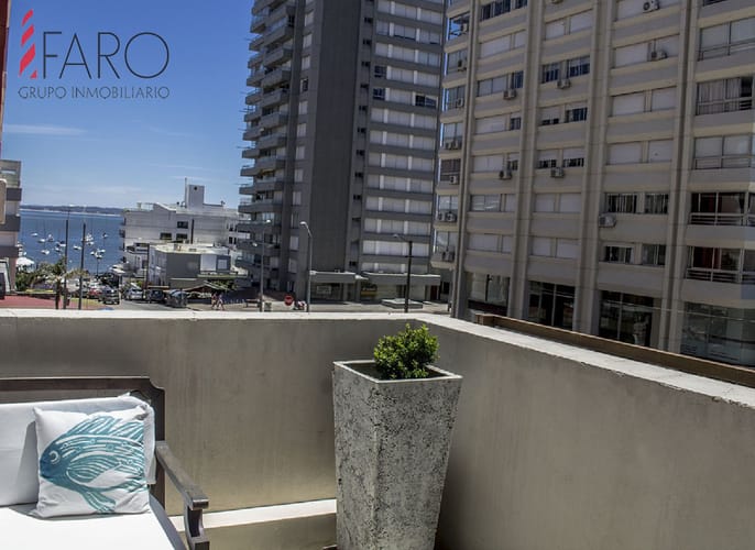 Apartamento en la Península 3 dormitorios con parrillero y garage · Foto 2