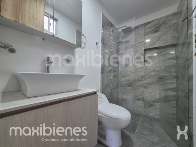 Apartamento de 3 alcobas en arriendo en Centro, Rionegro, 70 m² · foto 2 de 14