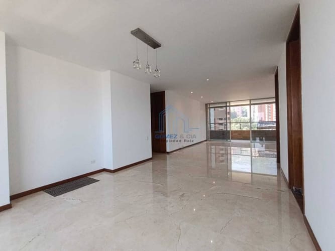 Apartamento de 3 alcobas en arriendo en El Tesoro, Medellín, 175 m² · foto 2 de 16