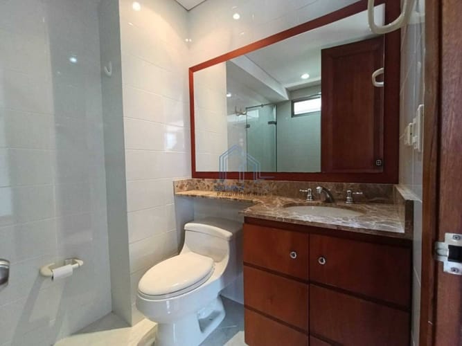Apartamento de 3 alcobas en arriendo en El Tesoro, Medellín, 175 m² · foto 8 de 16