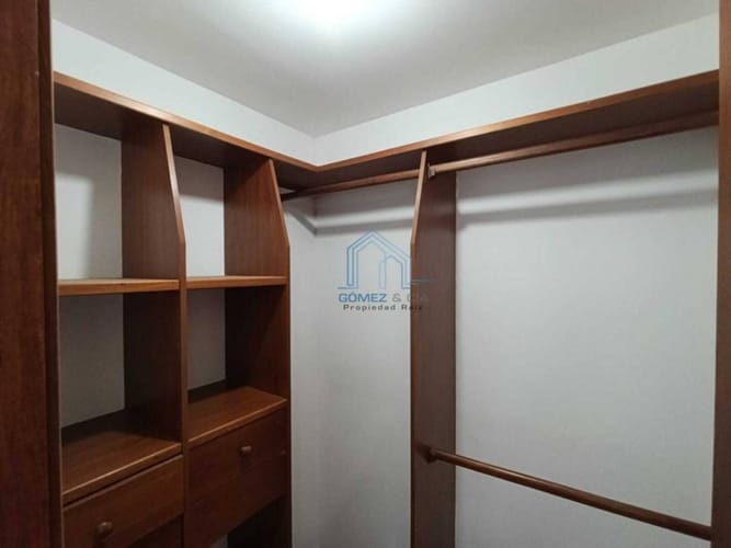 Apartamento de 3 alcobas en arriendo en El Tesoro, Medellín, 175 m² · foto 9 de 16