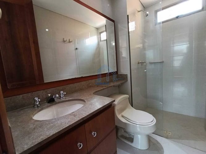 Apartamento de 3 alcobas en arriendo en El Tesoro, Medellín, 175 m² · foto 11 de 16