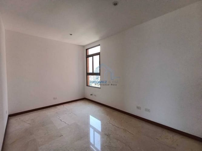 Apartamento de 3 alcobas en arriendo en El Tesoro, Medellín, 175 m² · foto 13 de 16