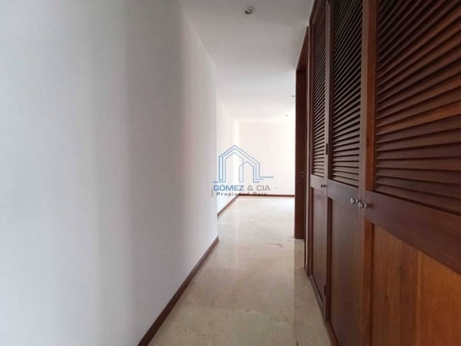 Apartamento de 3 alcobas en arriendo en El Tesoro, Medellín, 175 m² · foto 14 de 16