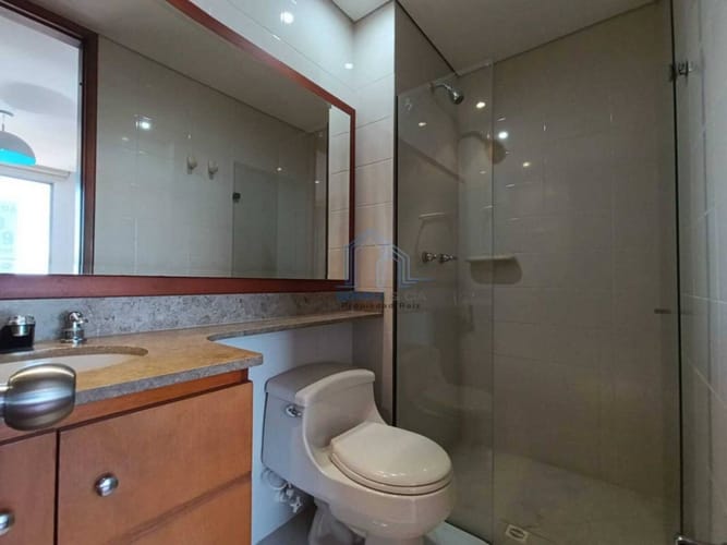 Apartamento de 3 alcobas en arriendo en El Tesoro, Medellín, 175 m² · foto 15 de 16