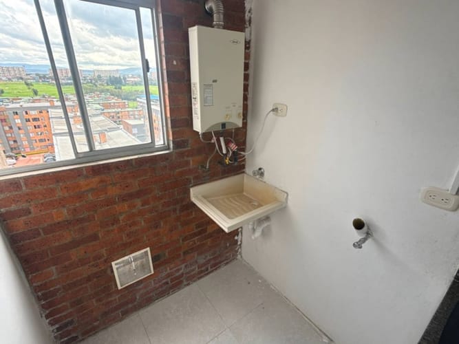 Apartamento de 3 alcobas en arriendo en Fontibon, Bogotá, 50 m² · foto 3 de 20