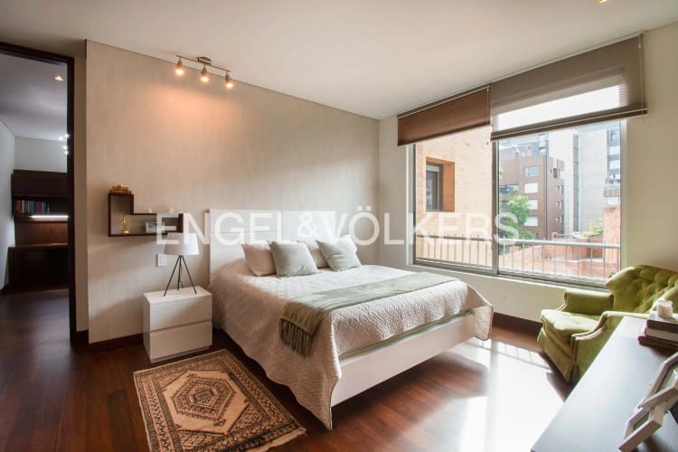 Apartamento de 3 alcobas en venta en La Cabrera, Bogotá, 328 m² · foto 17 de 24