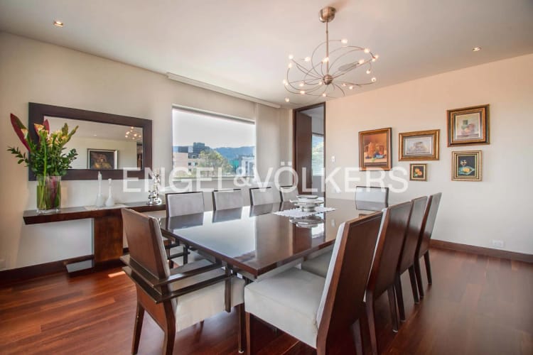 Apartamento de 3 alcobas en venta en La Cabrera, Bogotá, 328 m² · foto 6 de 24