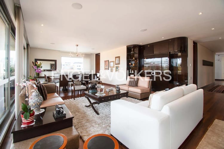 Apartamento de 3 alcobas en venta en La Cabrera, Bogotá, 328 m² · foto 2 de 24