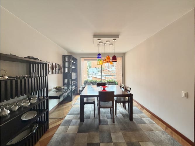 Apartamento de 3 alcobas en venta en Los Rosales, Bogotá, 210 m² · foto 6 de 17