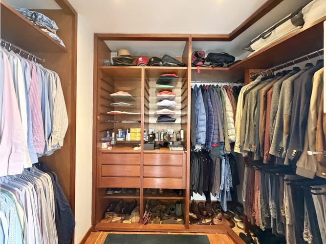 Apartamento de 3 alcobas en venta en Los Rosales, Bogotá, 210 m² · foto 11 de 17