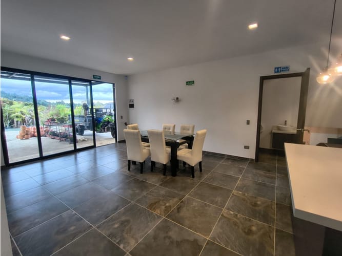 Apartamento de 3 alcobas en arriendo en Las Palmas, Envigado, 115 m² · foto 3 de 12