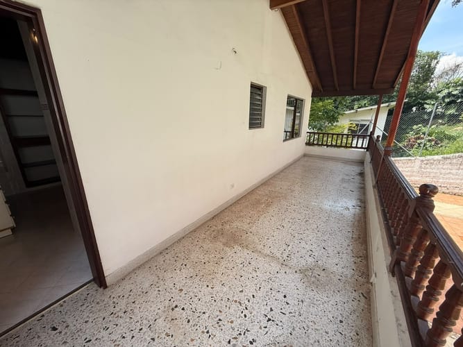 Casa de 8 alcobas en arriendo en Las Lomas, Medellín, 400 m² · foto 24 de 24