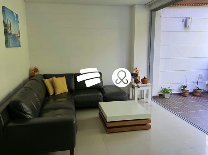 Casa de 3 alcobas en venta en Zuñiga, Envigado, 314 m² · foto 2 de 10