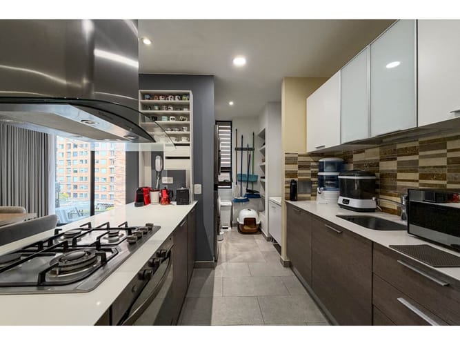 Apartamento de 2 alcobas en venta en El Castillo Chapinero, Bogotá, 96 m² · foto 12 de 24