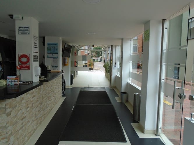 Apartamento de 3 alcobas en venta en Colina Campestre, Bogotá, 49 m² · foto 3 de 16