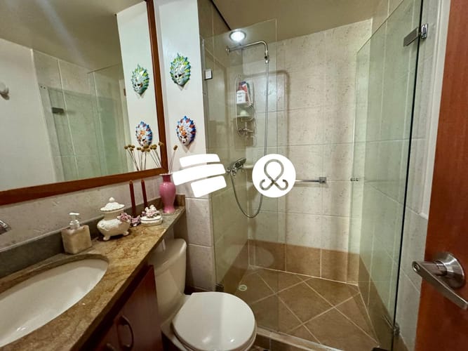 Apartamento de 4 alcobas en venta en El Poblado, Medellín, 123 m² · foto 9 de 23