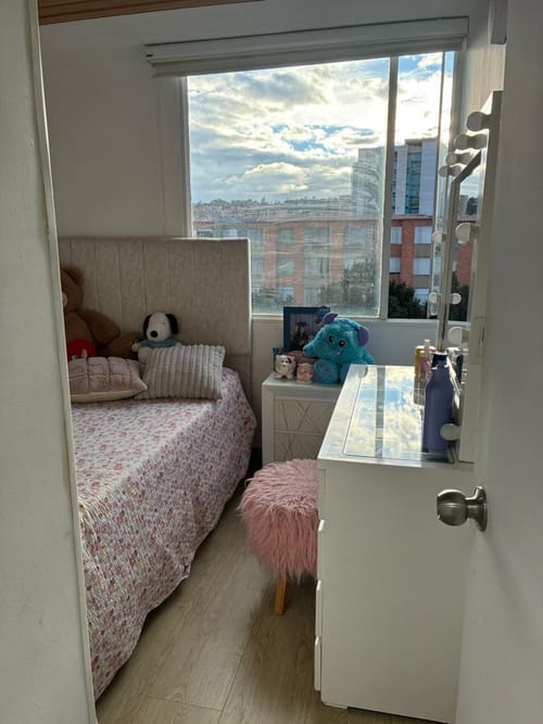 Apartamento de 3 alcobas en venta en Colina Campestre, Bogotá, 49 m² · foto 7 de 16