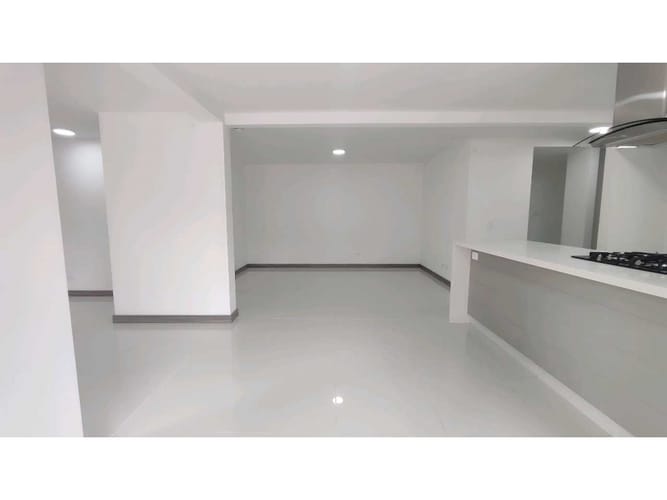 Apartamento de 2 alcobas en arriendo en San Jose, Itagüí, 80 m² · foto 6 de 24
