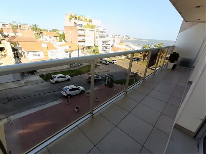 Alquiler Apartamento Malvin Terraza 2 Dormitorios 2 Baños Garaje · Foto 1