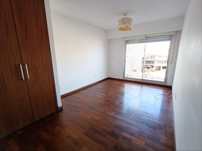 Alquiler Apartamento Malvin Terraza 2 Dormitorios 2 Baños Garaje · Foto 4