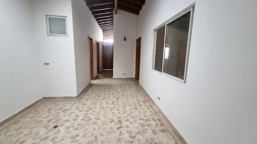 Casa de 4 alcobas en arriendo en La Castellana, Medellín, 289 m² · foto 16 de 17