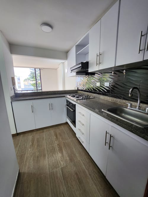 Apartamento de 4 alcobas en arriendo en Cedritos, Bogotá, 98 m² · foto 7 de 22